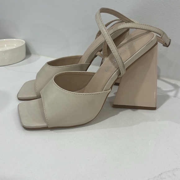 Boohoo block heals 6.5W - Picture 3 of 9